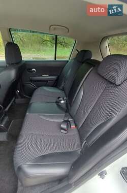 Хэтчбек Nissan TIIDA 2012 в 