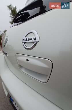 Хэтчбек Nissan TIIDA 2012 в 