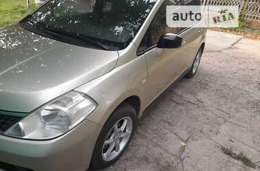 Хетчбек Nissan TIIDA 2007 в Роздільній