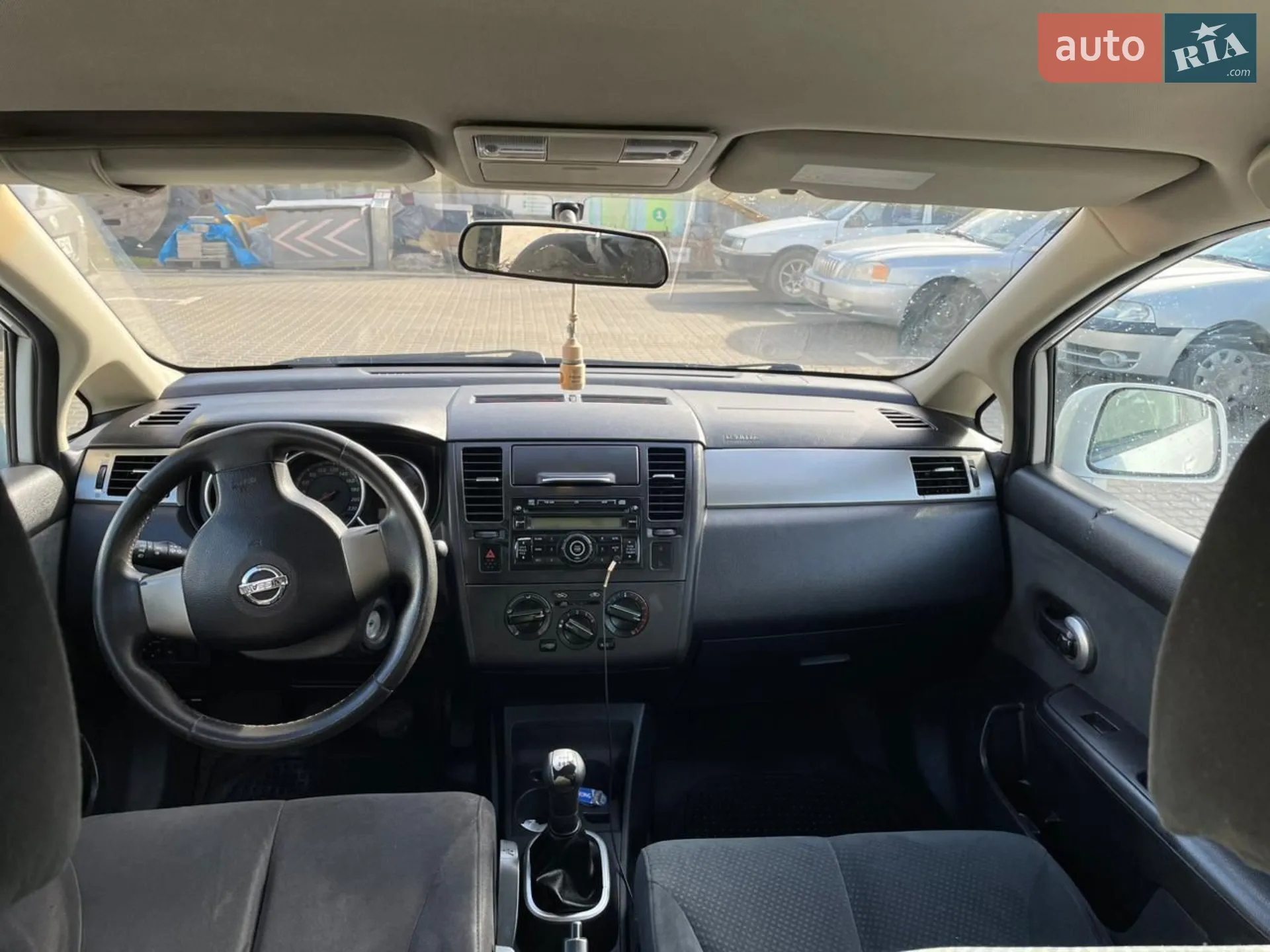 2011 Nissan Tiida - мініатюра 16