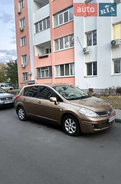 Хэтчбек Nissan TIIDA 2008 в Харькове