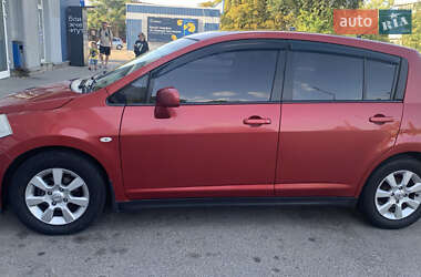 Хэтчбек Nissan TIIDA 2008 в Запорожье