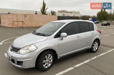 Хэтчбек Nissan TIIDA 2008 в Киеве