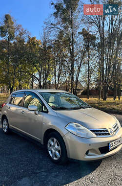 Хетчбек Nissan TIIDA 2012 в Києві