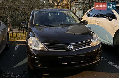 Хетчбек Nissan TIIDA 2011 в Одесі