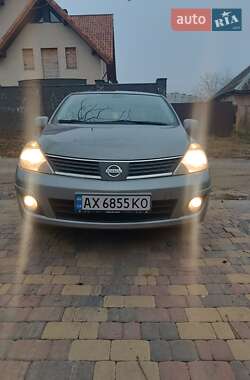 Хэтчбек Nissan TIIDA 2008 в Малой Рогани