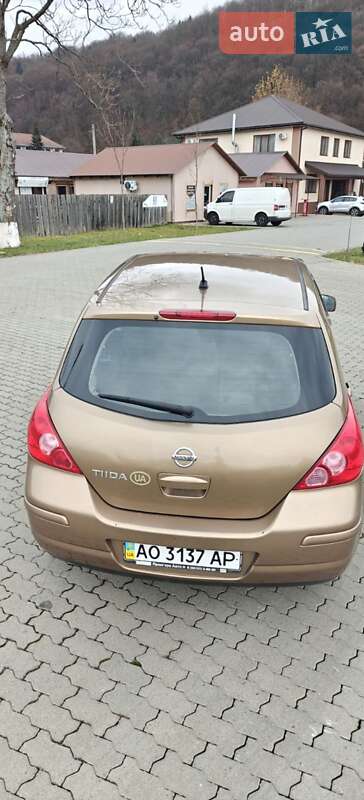 Хетчбек Nissan TIIDA 2008 в Мукачевому