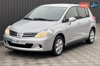 Хетчбек Nissan TIIDA 2012 в Києві