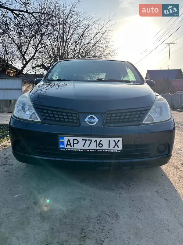 Nissan TIIDA
