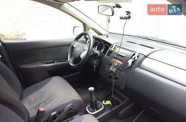 Седан Nissan TIIDA 2010 в 