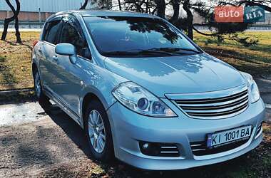 Хэтчбек Nissan TIIDA 2011 в Днепре