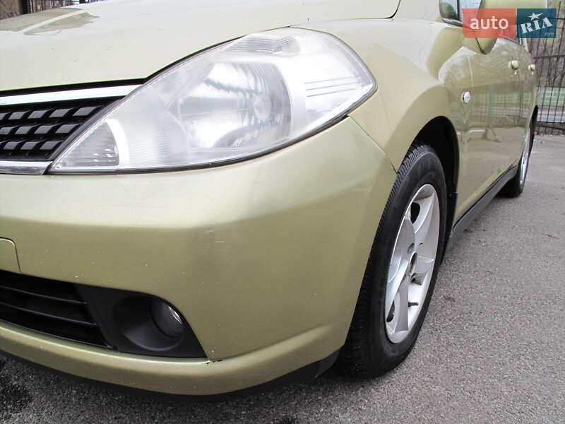 Хетчбек Nissan TIIDA 2008 в Києві