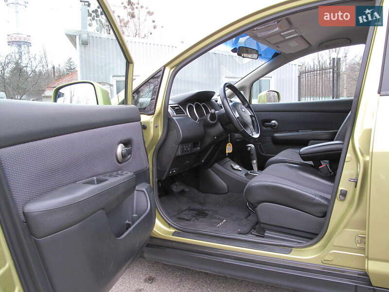 Хетчбек Nissan TIIDA 2008 в Києві