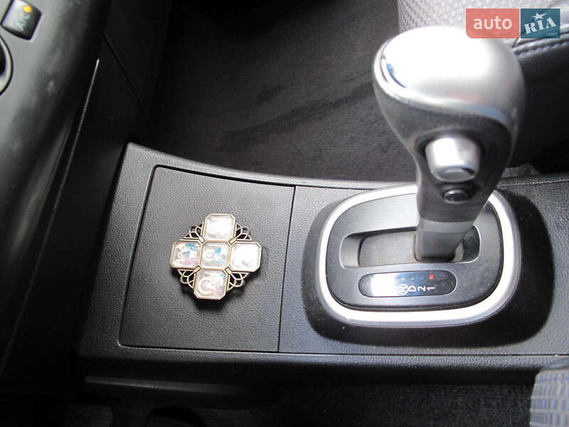 Хетчбек Nissan TIIDA 2008 в Києві