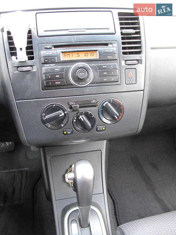 Хетчбек Nissan TIIDA 2008 в Києві