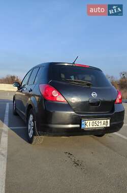 Хетчбек Nissan TIIDA 2007 в Ірпені