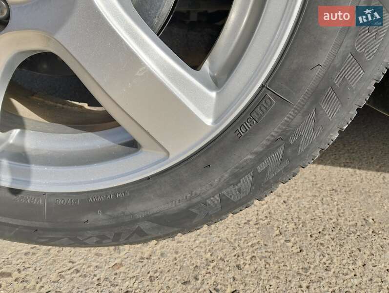 Хетчбек Nissan TIIDA 2012 в Івано-Франківську