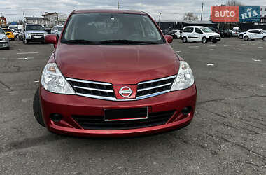 Хэтчбек Nissan TIIDA 2012 в Киеве