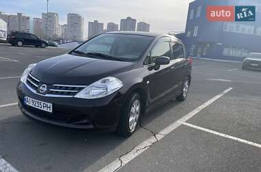 Хэтчбек Nissan TIIDA 2012 в Киеве