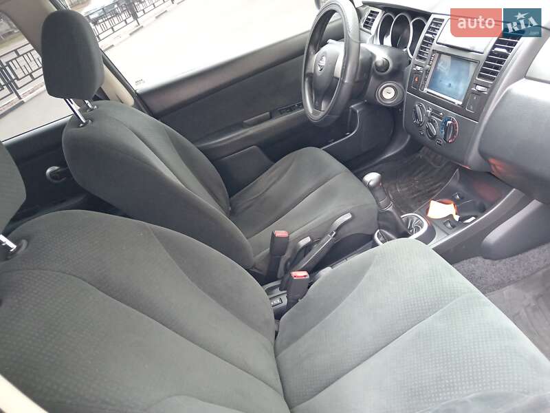 Хетчбек Nissan TIIDA 2013 в Києві фото 8 Хетчбек Nissan TIIDA 2013 в Києві