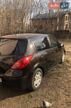 Хэтчбек Nissan TIIDA 2012 в Львове