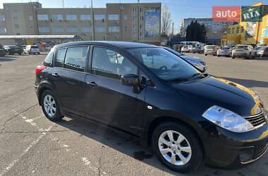 Хэтчбек Nissan TIIDA 2010 в Житомире