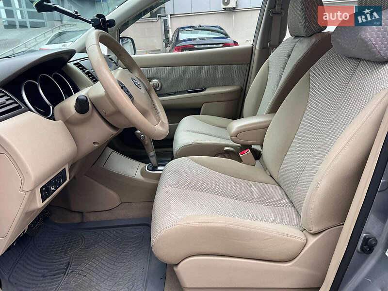 Хэтчбек Nissan TIIDA 2008 в Одессе