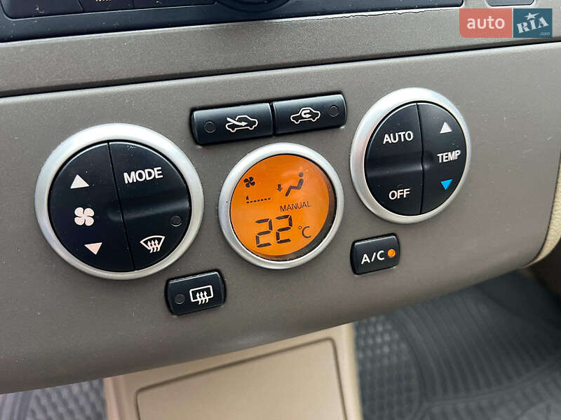 Хэтчбек Nissan TIIDA 2008 в Одессе