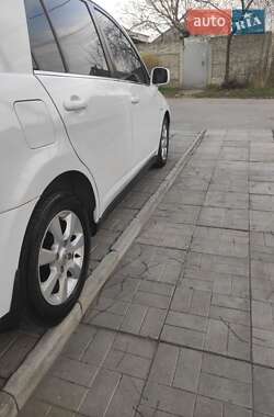 Седан Nissan TIIDA 2008 в Днепре