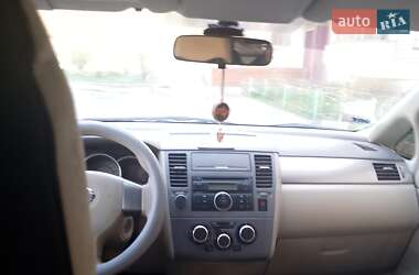 Седан Nissan TIIDA 2008 в 