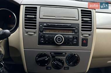 Хетчбек Nissan TIIDA 2008 в 