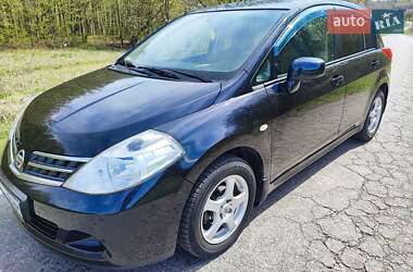 Хетчбек Nissan TIIDA 2010 в Вінниці