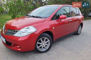Хэтчбек Nissan TIIDA 2012 в 