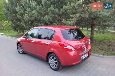 Хэтчбек Nissan TIIDA 2012 в 