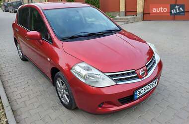 Хэтчбек Nissan TIIDA 2012 в 