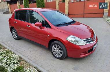 Хэтчбек Nissan TIIDA 2012 в 