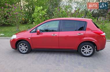 Хэтчбек Nissan TIIDA 2012 в 