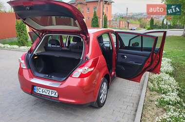 Хэтчбек Nissan TIIDA 2012 в 