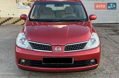 Хэтчбек Nissan TIIDA 2007 в 