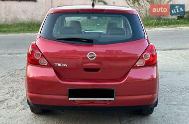 Хэтчбек Nissan TIIDA 2007 в 