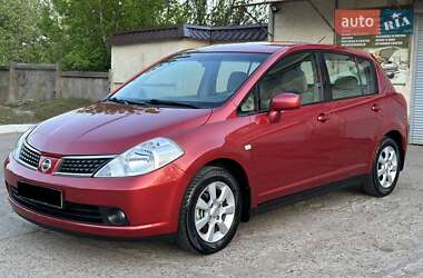 Хэтчбек Nissan TIIDA 2007 в 