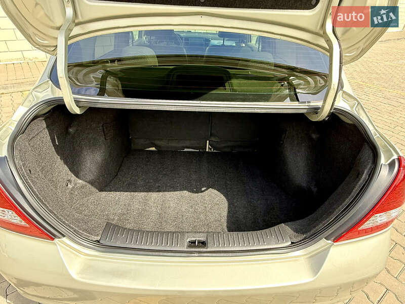 Седан Nissan TIIDA 2007 в Одесі