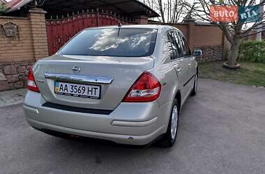Хетчбек Nissan TIIDA 2008 в 
