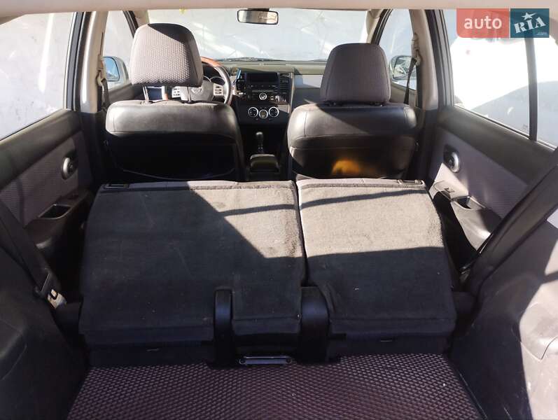 Хетчбек Nissan TIIDA 2008 в Вишневому