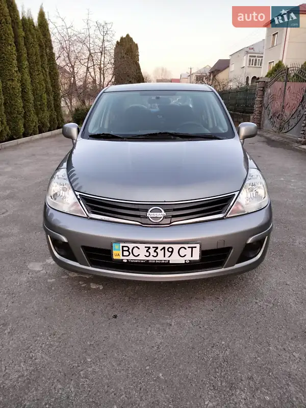 Nissan TIIDA