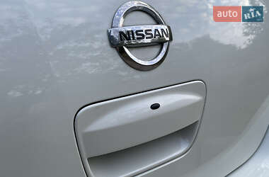 Хетчбек Nissan TIIDA 2011 в 