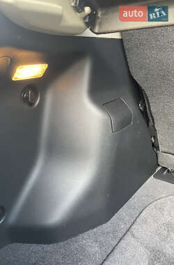 Хетчбек Nissan TIIDA 2011 в 