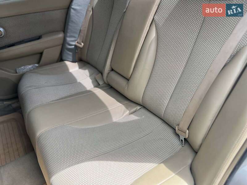 Седан Nissan TIIDA 2006 в Одессе
