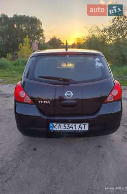 Хэтчбек Nissan TIIDA 2007 в 