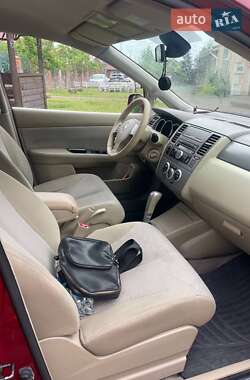 Хэтчбек Nissan TIIDA 2008 в 